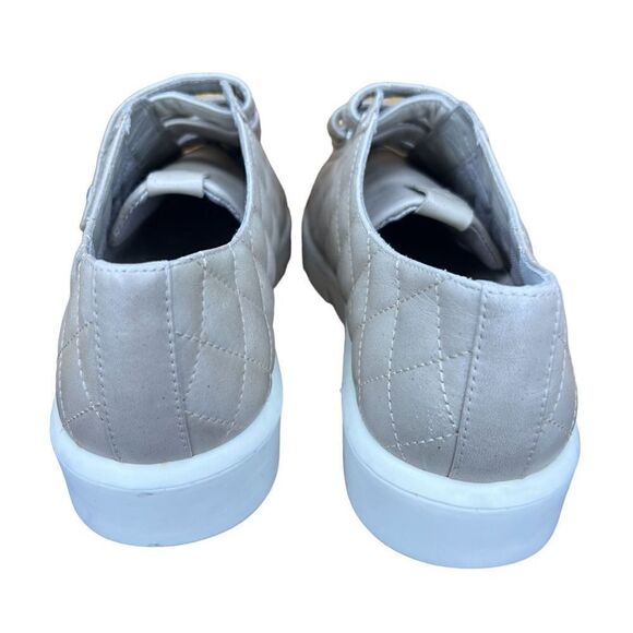 Bernardo Dillan Quilted Sneaker in Clay NWOB Size 9M - Picture 10 of 10